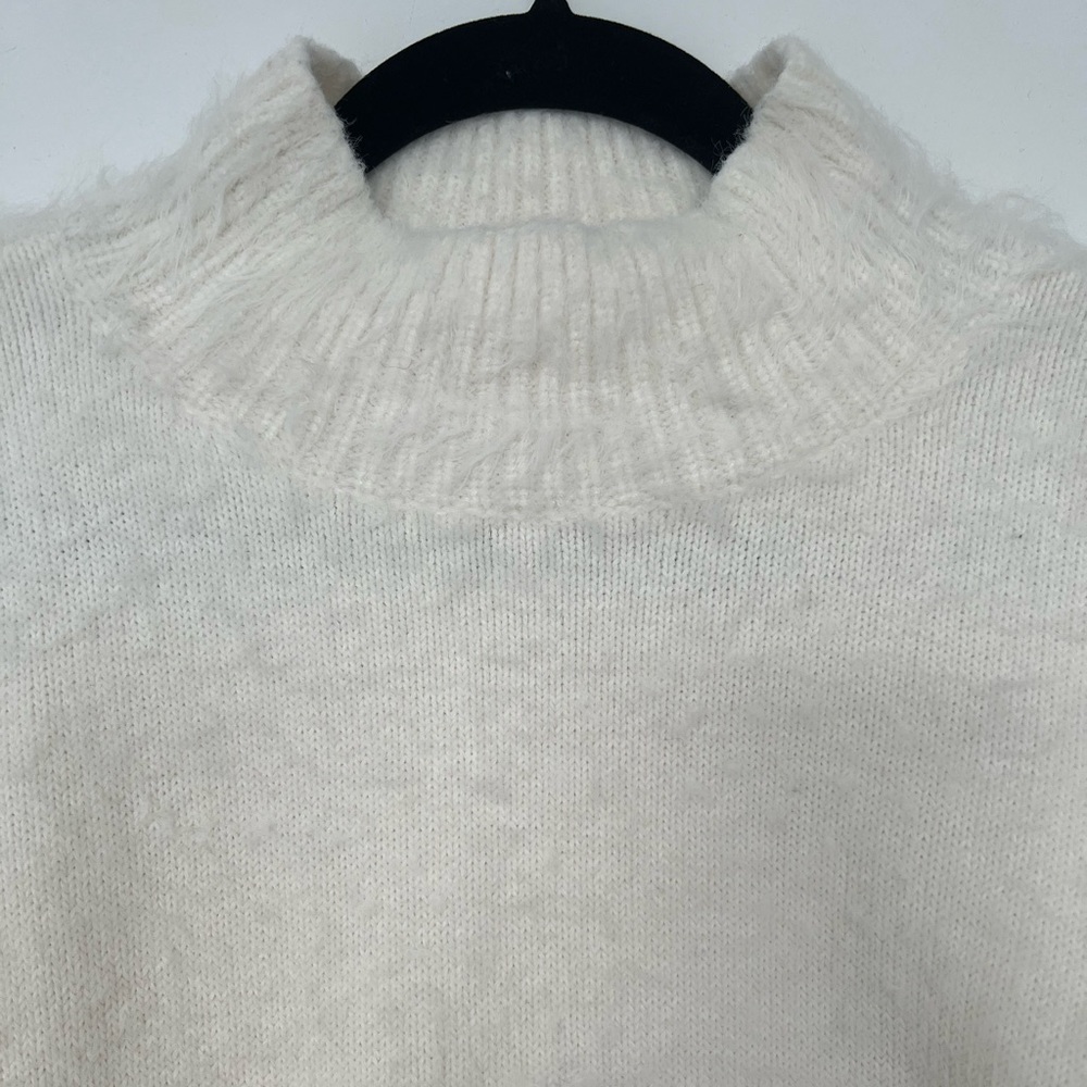 LOFT Women’s Fuzzy Mockneck Sweater Cream M